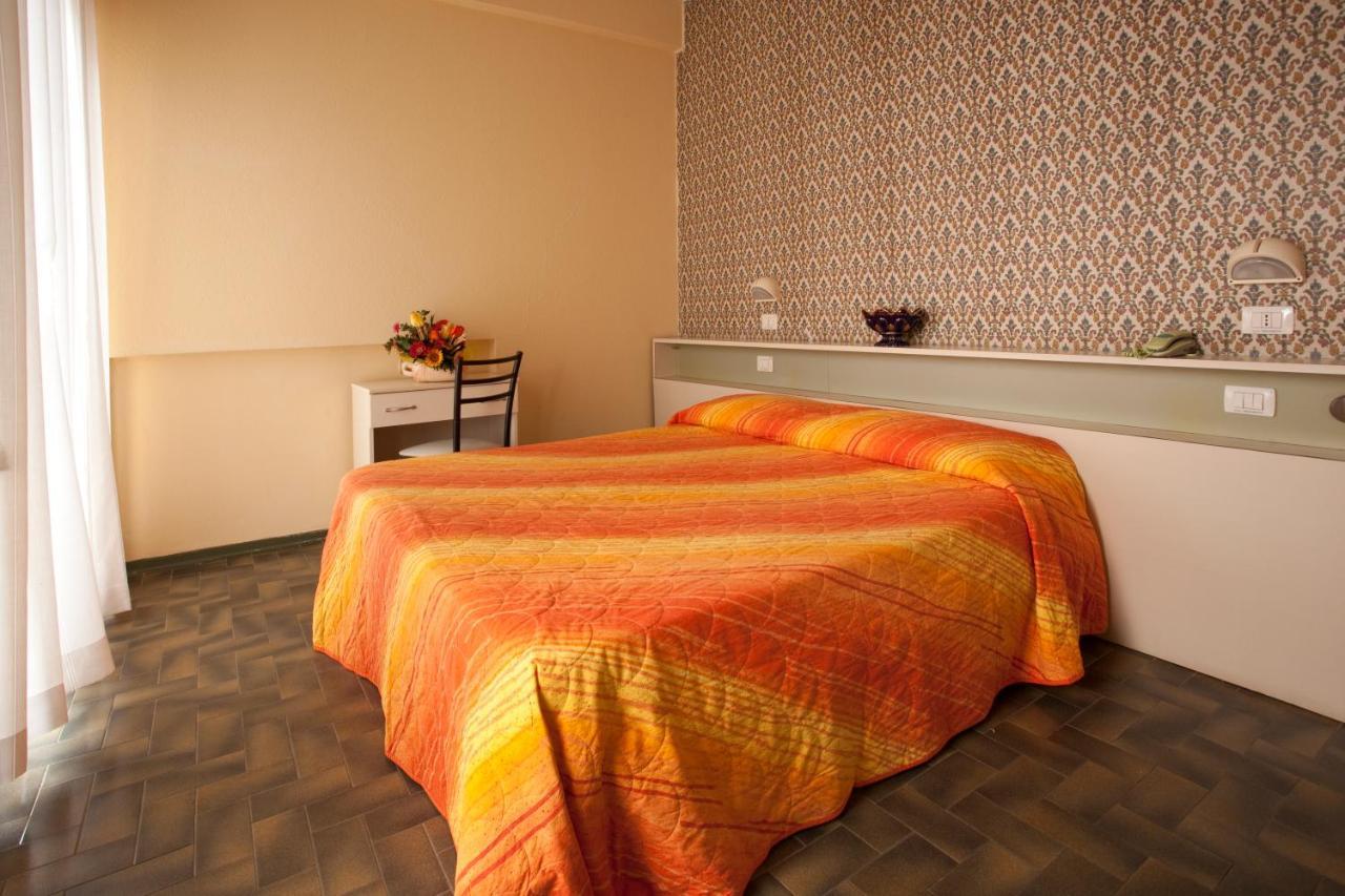 Hotel President Беллария-Иджеа-Марина Экстерьер фото